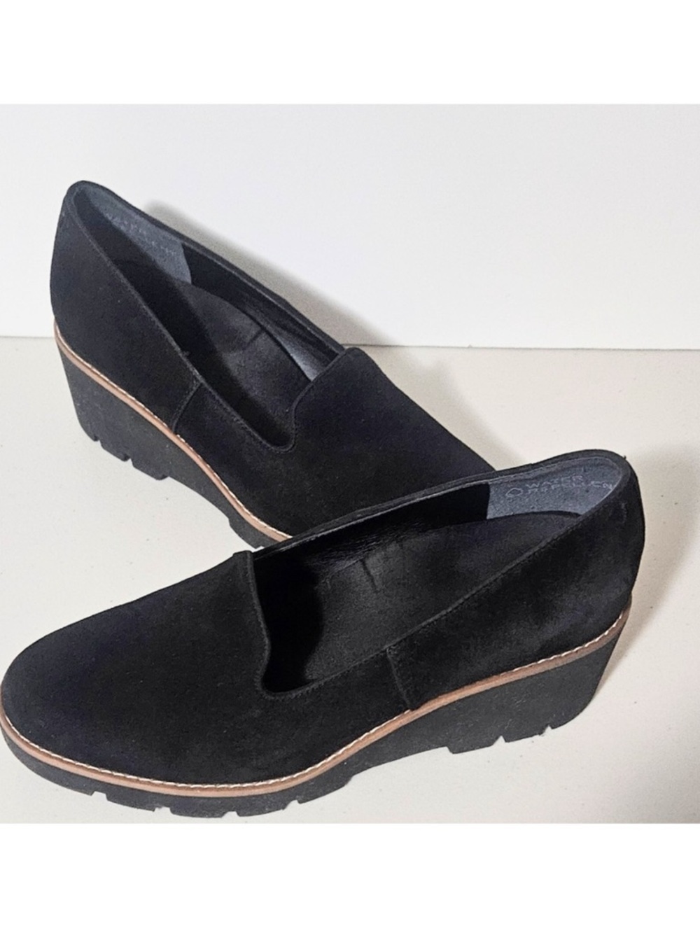 Vionic Willa Wedge Women's Black Suede Size 8.5